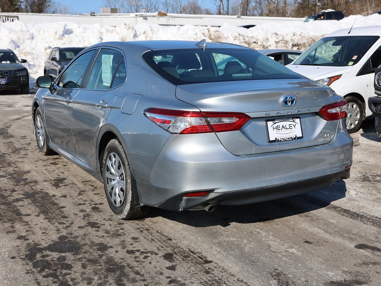 Used 2020 Toyota Camry LE image 5