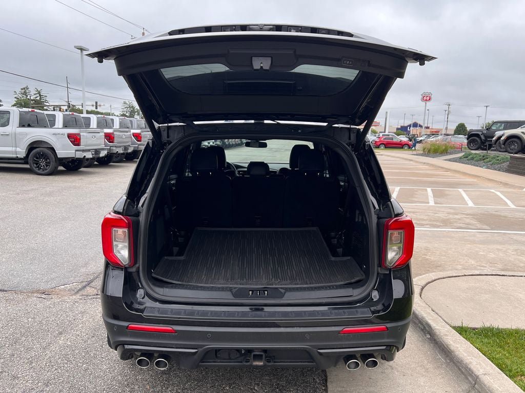 Certified 2022 Ford Explorer ST w/ ST Street Pack AWD/4WD image 15
