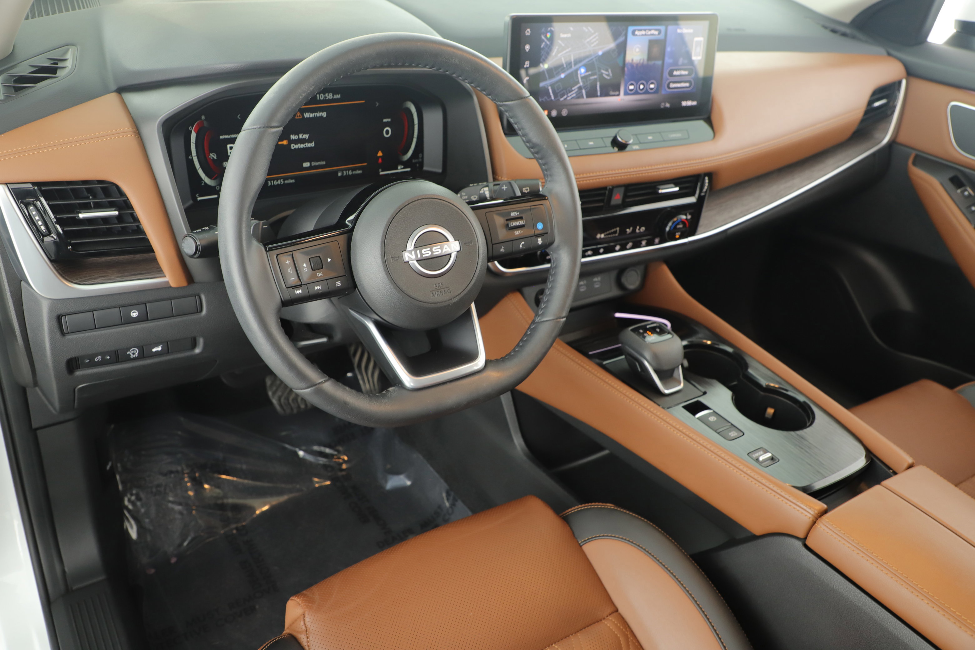 Used 2024 Nissan Rogue Platinum image 12