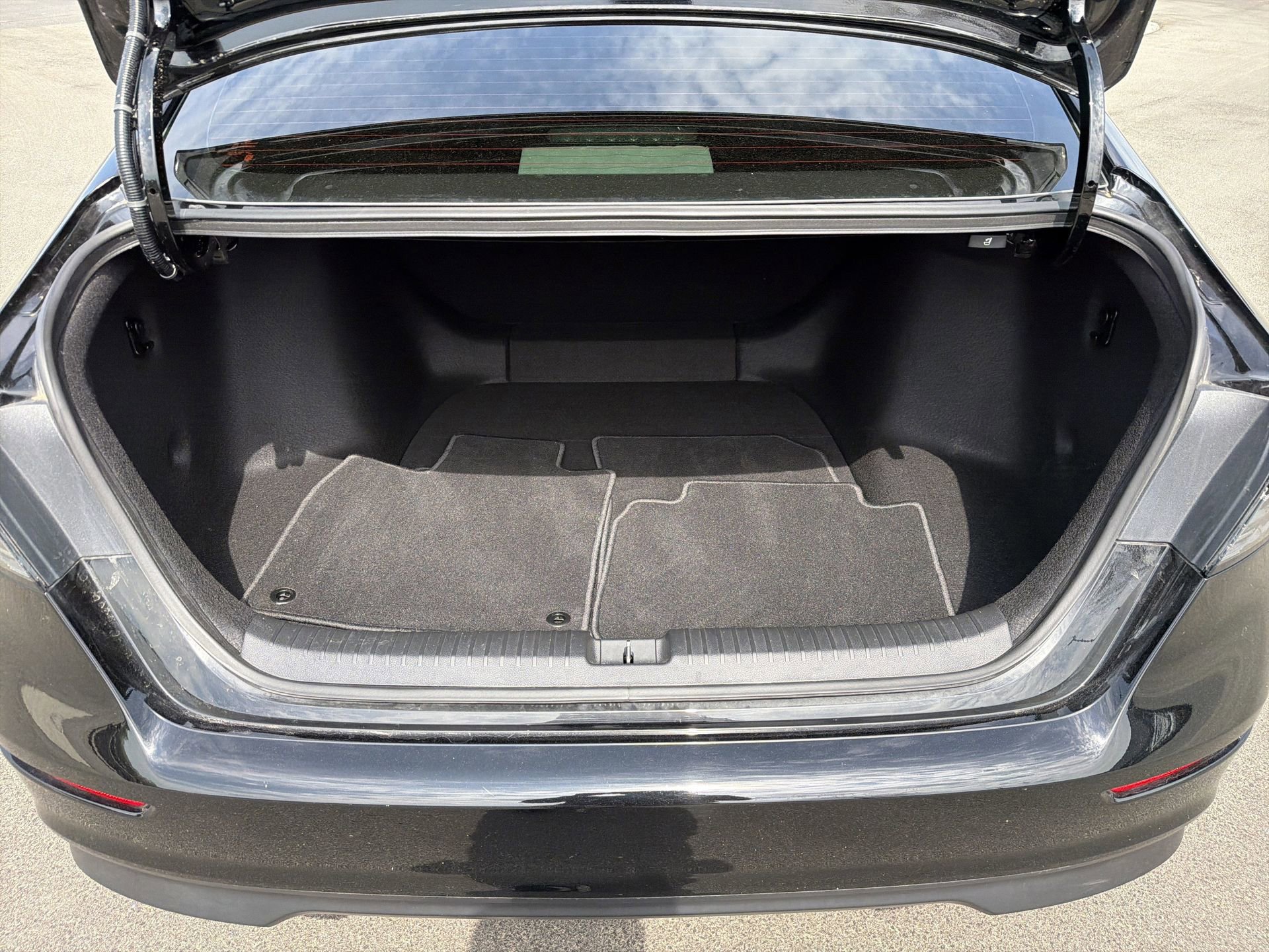 Used 2025 Honda Accord LX image 27