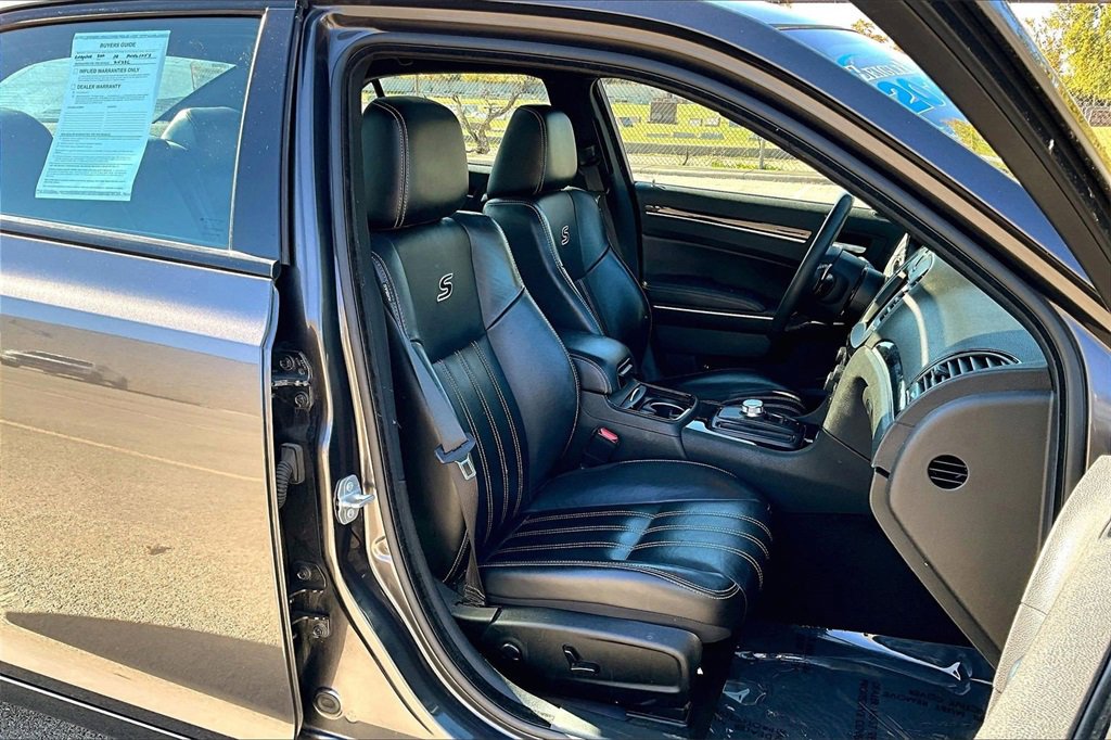 Used 2023 Chrysler 300 S image 7