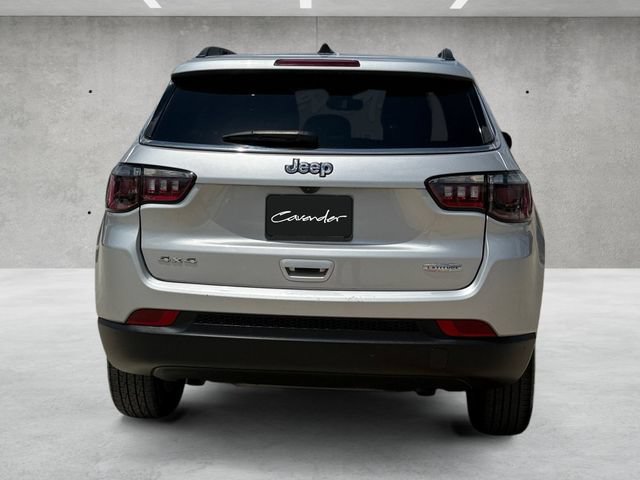 Used 2024 Jeep Compass Latitude AWD/4WD image 16