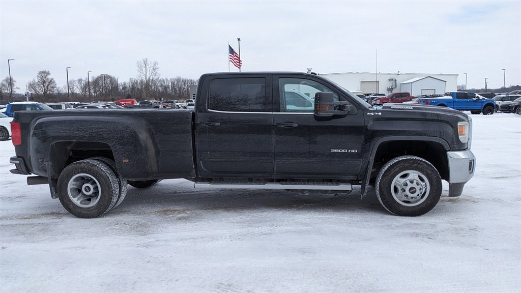 Used 2018 GMC Sierra 3500 SLE image 2