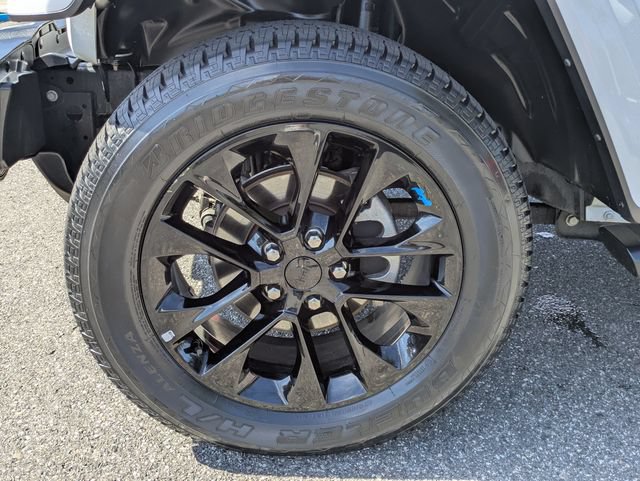 Used 2023 Jeep Wrangler Unlimited Sahara AWD/4WD image 9