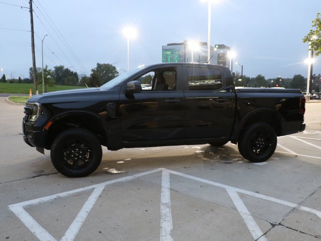 Certified 2025 Ford Ranger XLT w/ Black Appearance Package AWD/4WD image 4