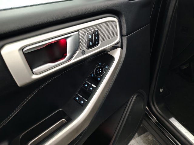 Certified 2022 Ford Explorer Limited w/ Equipment Group 301A AWD/4WD image 24