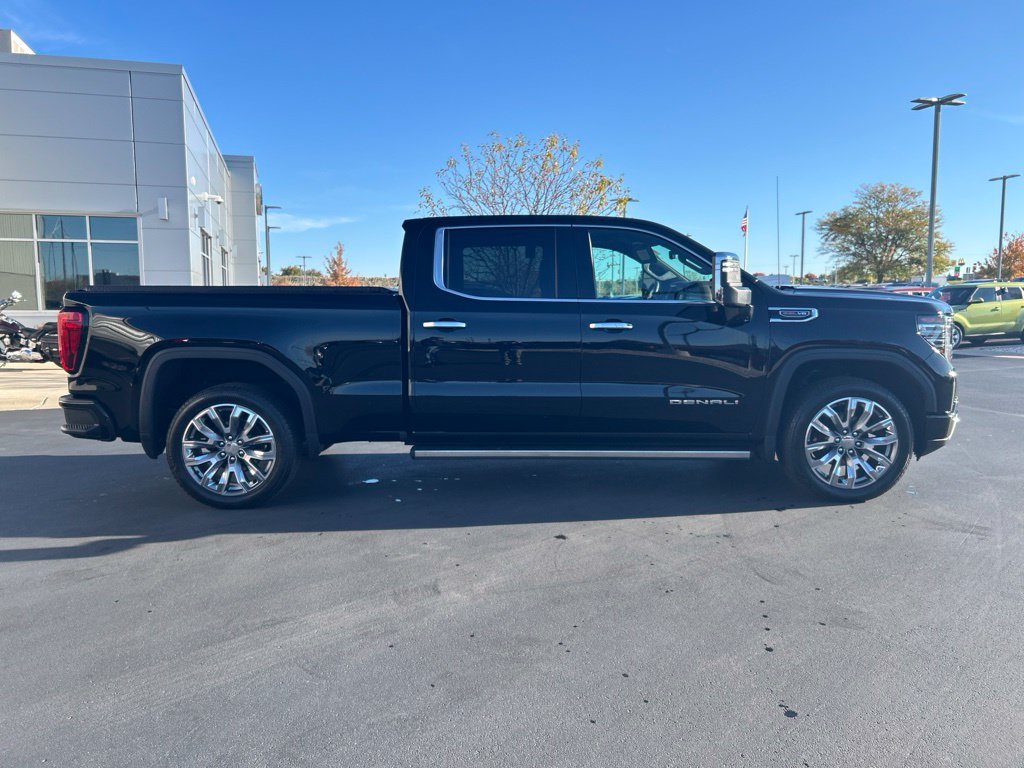 Used 2025 GMC Sierra 1500 Denali w/ Denali Reserve Package AWD/4WD image 7