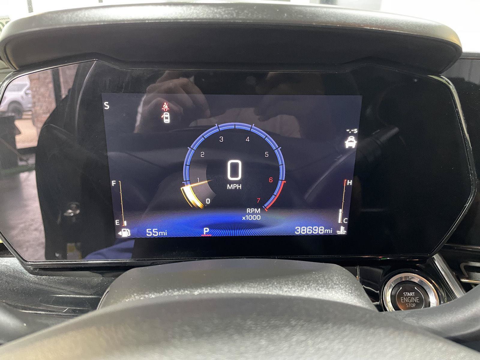 Used 2025 Chevrolet Trax ACTIV w/ Driver Confidence Package FWD image 3