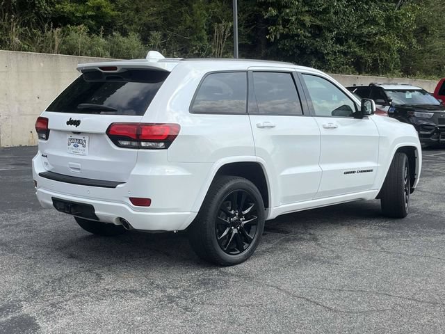 Used 2019 Jeep Grand Cherokee Altitude AWD/4WD image 3