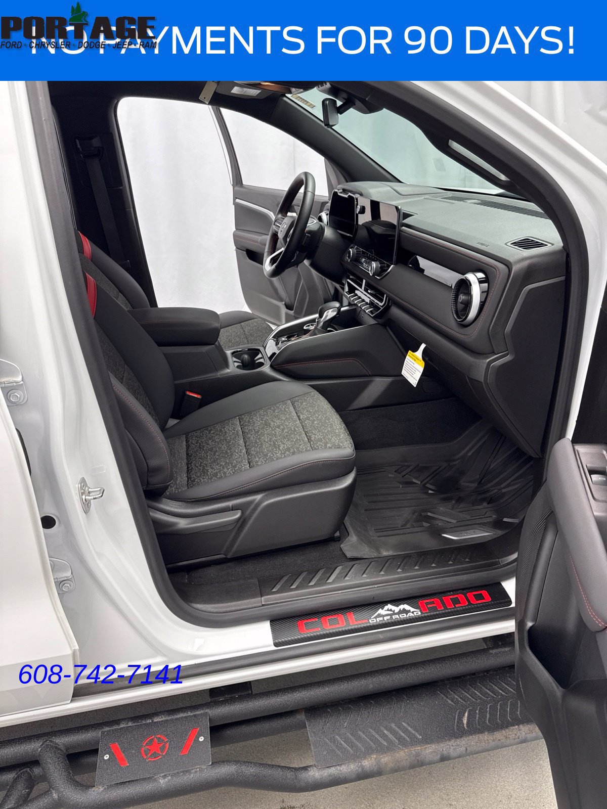 Used 2024 Chevrolet Colorado Z71 w/ Z71 Convenience Package 2 AWD/4WD image 27