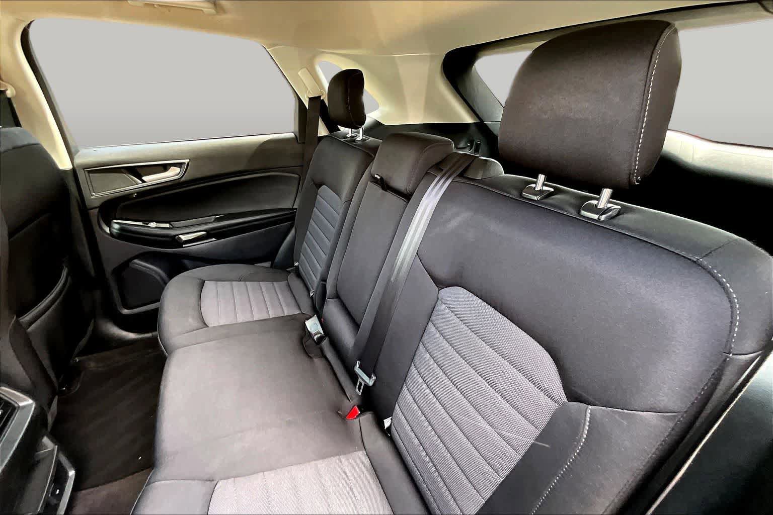 Certified 2020 Ford Edge SE FWD image 21