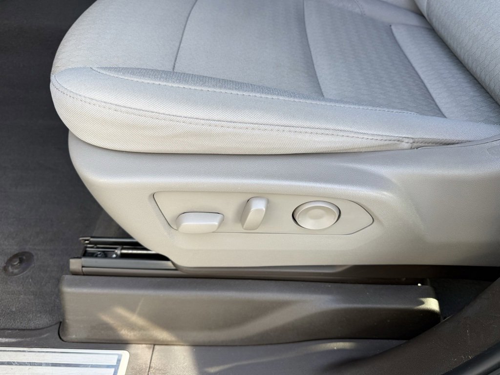 Used 2024 Chevrolet Silverado 2500 LT image 11