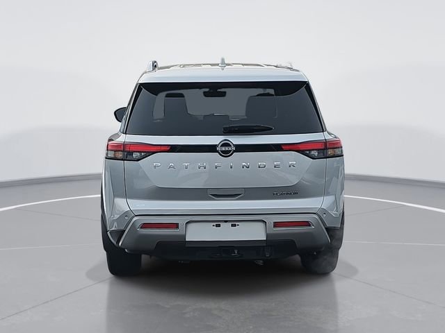 Used 2025 Nissan Pathfinder Platinum image 4