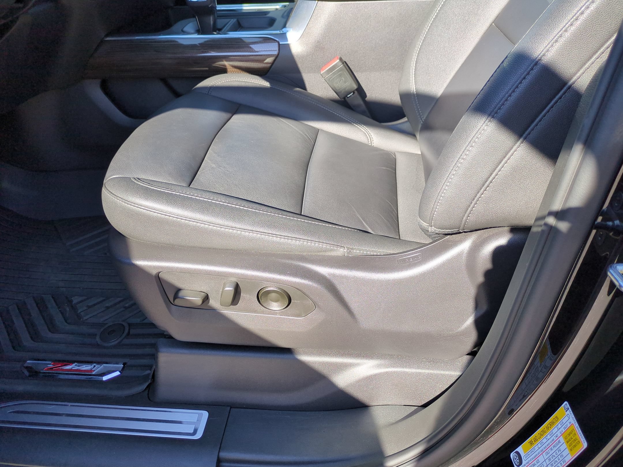 Used 2024 Chevrolet Silverado 1500 LT Trail Boss w/ Convenience Package II AWD/4WD image 14