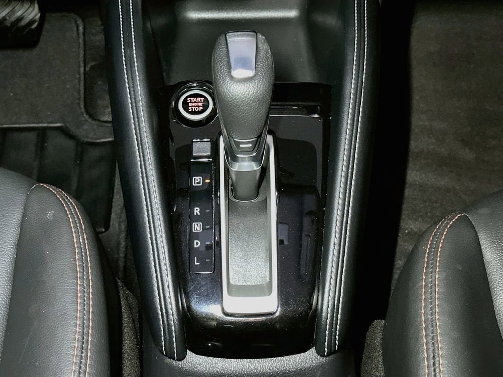 Used 2020 Nissan Kicks SR w/ SR Premium Package FWD image 17