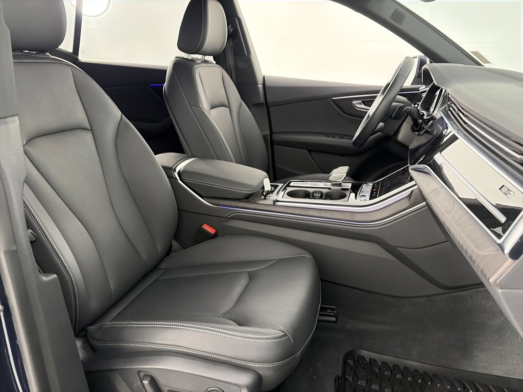 Used 2023 Audi Q8 Prestige image 31
