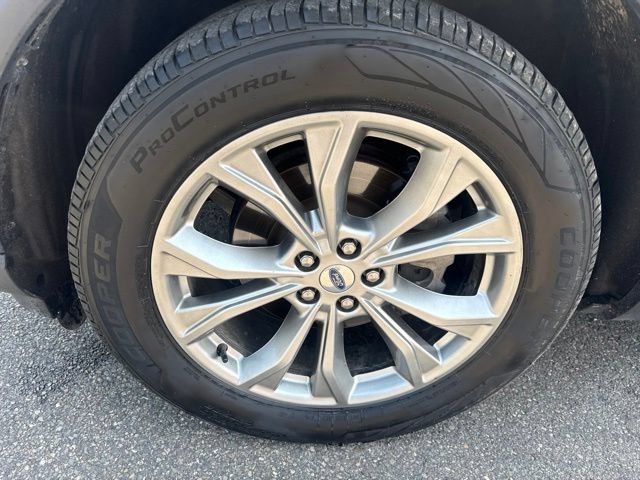 Certified 2023 Ford Explorer XLT w/ Equipment Group 202A AWD/4WD image 10