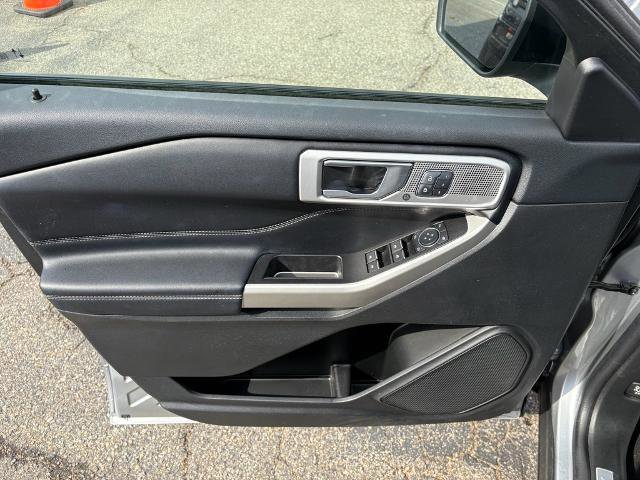 Certified 2022 Ford Explorer Limited w/ Equipment Group 301A image 10