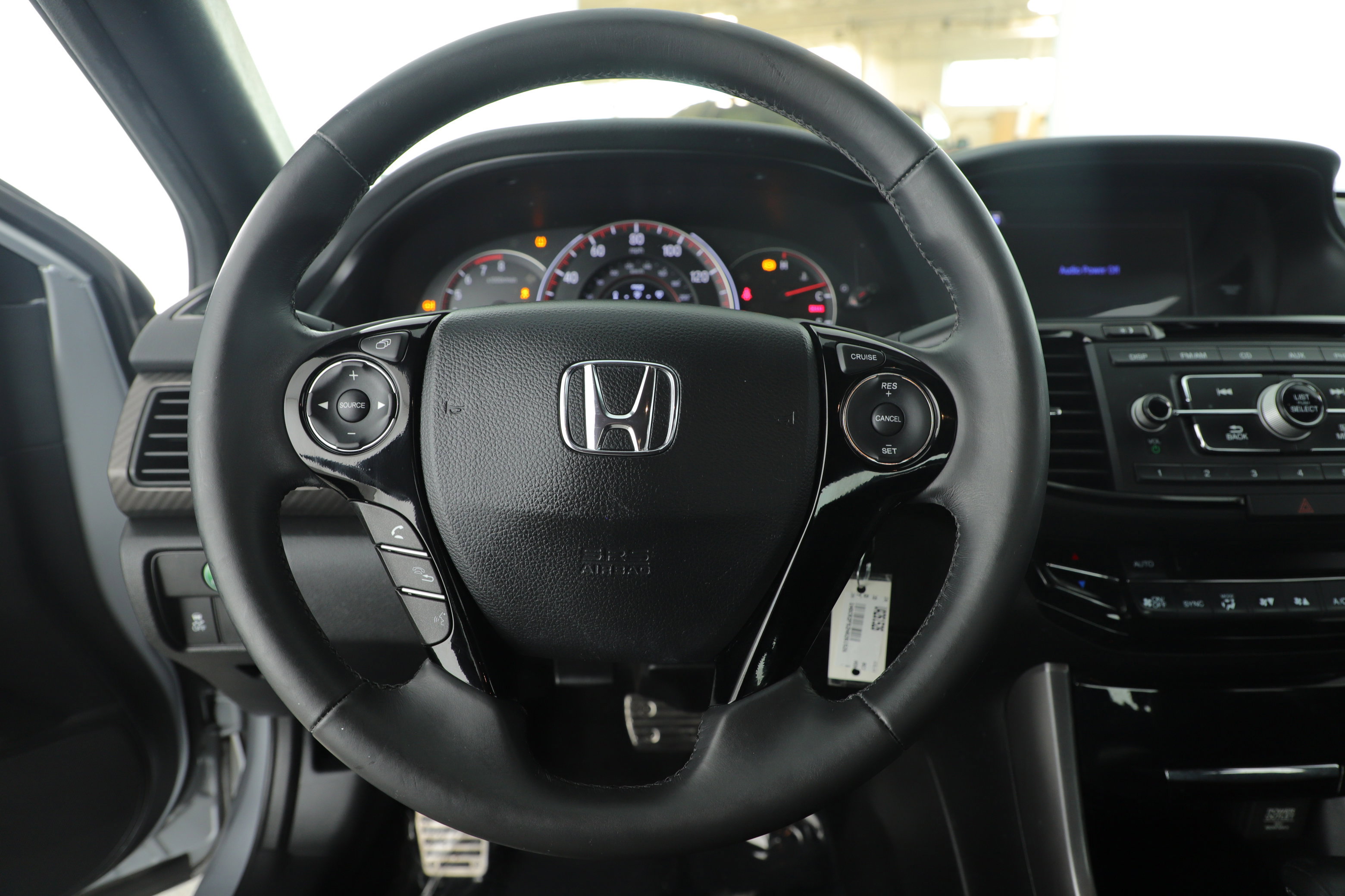 Used 2017 Honda Accord Sport image 14