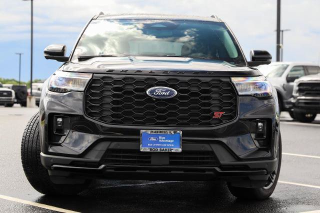 Certified 2025 Ford Explorer ST AWD/4WD image 2