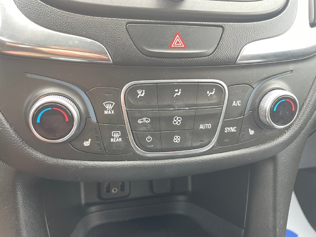 Used 2018 Chevrolet Equinox LT AWD/4WD image 28