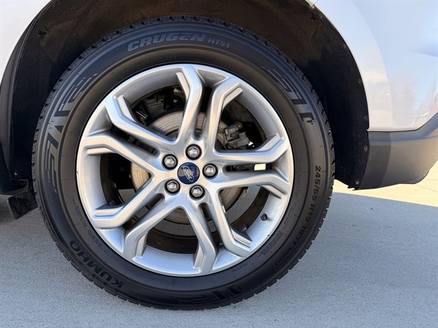 Certified 2018 Ford Edge Titanium w/ Ford Safe & Smart Package image 13