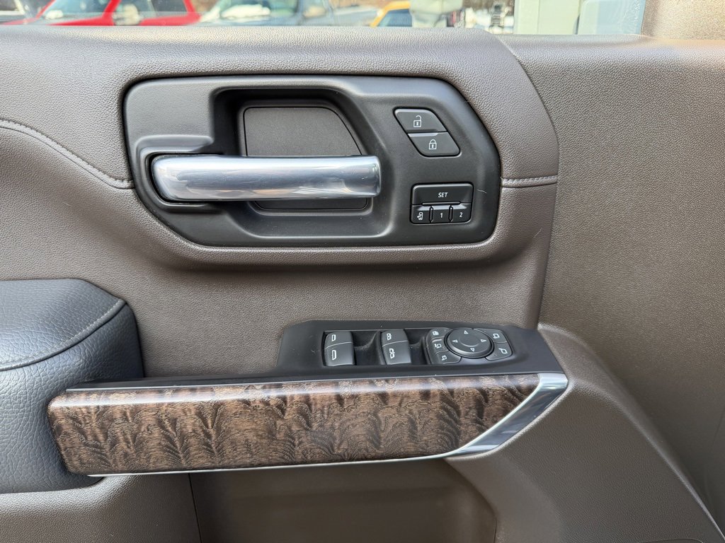 Used 2022 GMC Sierra 3500 Denali w/ Denali Ultimate Package image 27