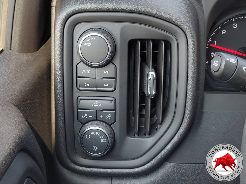 Used 2025 Chevrolet Silverado 1500 Custom Trail Boss w/ LPO, Dark Essentials Package AWD/4WD image 26