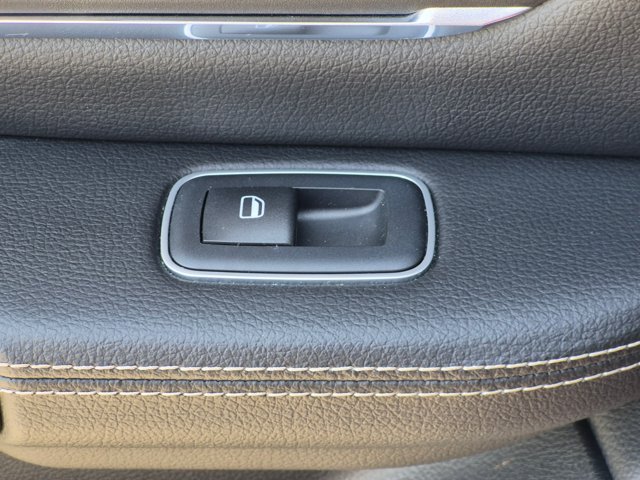 Used 2024 RAM 1500 Laramie AWD/4WD image 30