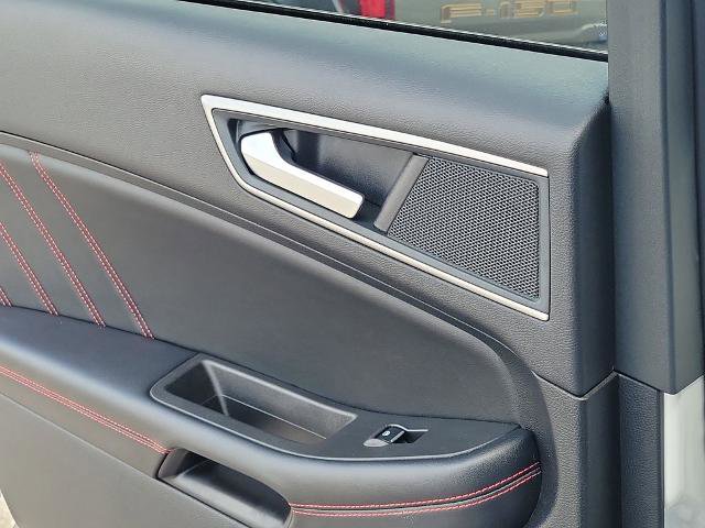 Certified 2024 Ford Edge ST-Line AWD/4WD image 20