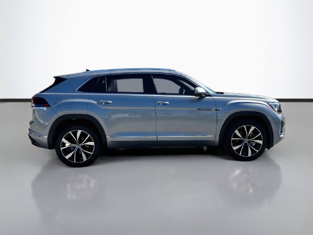 Used 2026 Volkswagen Atlas Cross Sport SEL Premium R-Line AWD/4WD image 8