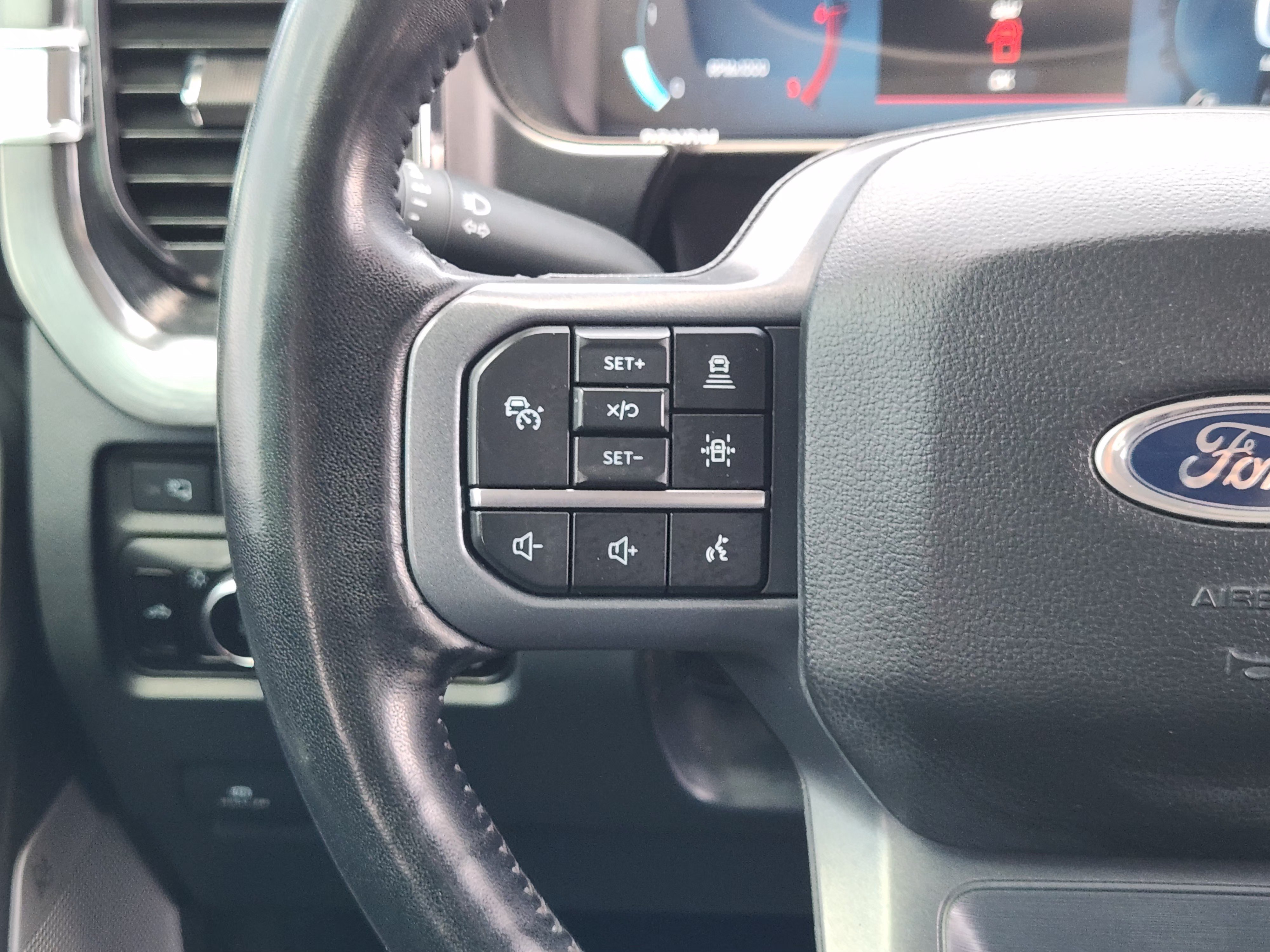 Certified 2023 Ford F250 Lariat w/ Lariat Ultimate Package AWD/4WD image 27