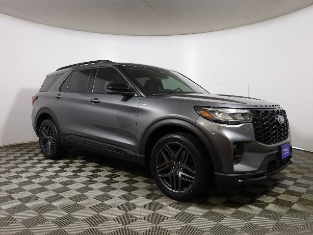 Certified 2025 Ford Explorer ST-Line w/ Premium Package AWD/4WD image 5