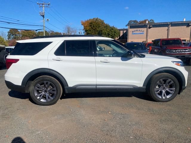 Certified 2022 Ford Explorer XLT w/ Equipment Group 202A image 6