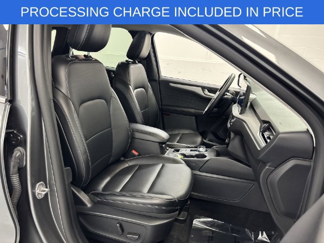 Certified 2025 Ford Escape Platinum AWD/4WD image 16