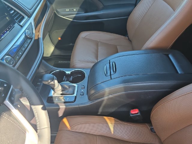 Used 2017 Toyota Highlander Limited AWD/4WD image 20