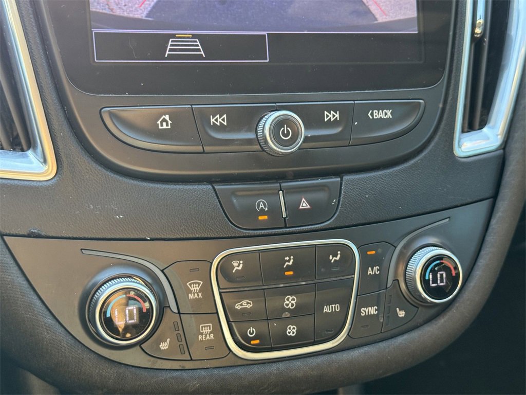 Used 2021 Chevrolet Malibu LT image 14