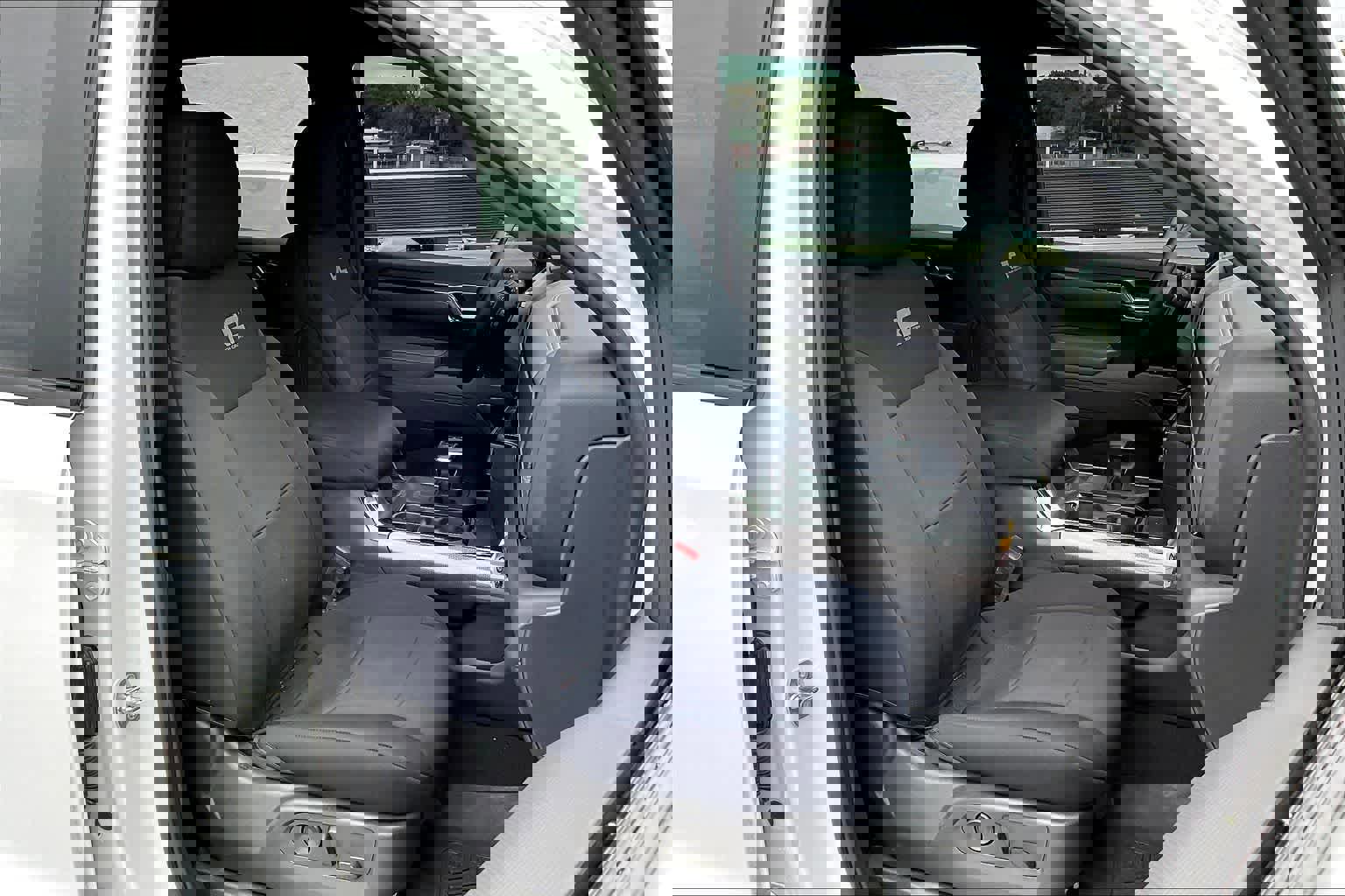 Used 2023 Chevrolet Silverado 1500 ZR2 image 15