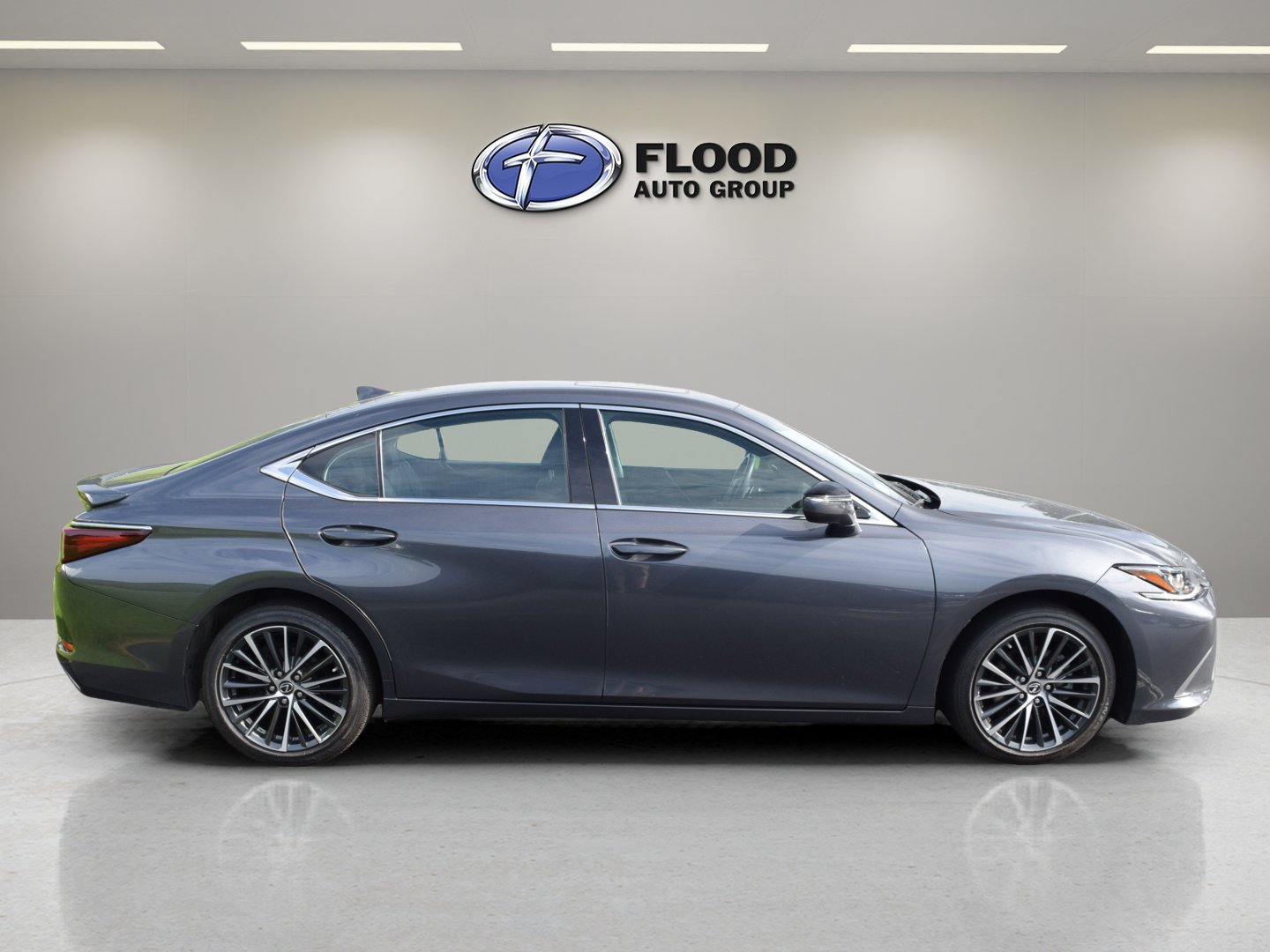 Used 2023 Lexus ES 350 w/ Premium Package FWD image 3