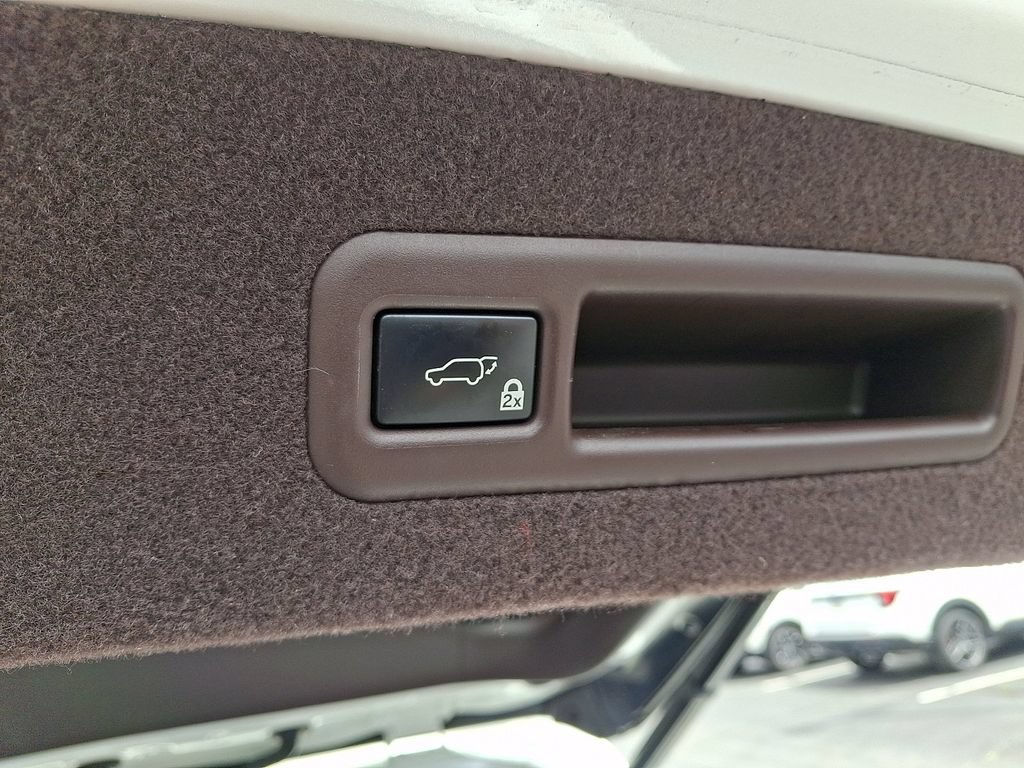 Used 2018 Lexus RX 450hL Premium w/ Premium Package AWD/4WD image 30