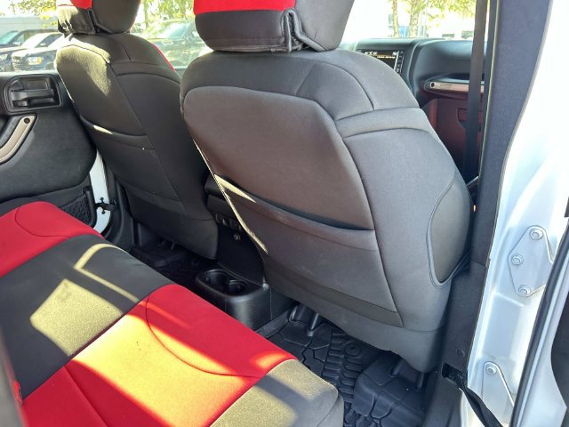 Used 2017 Jeep Wrangler Unlimited Sahara AWD/4WD image 25