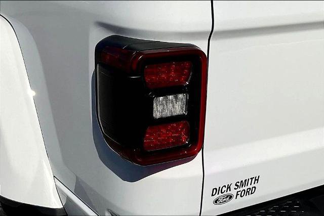 Used 2022 Jeep Gladiator Overland image 24