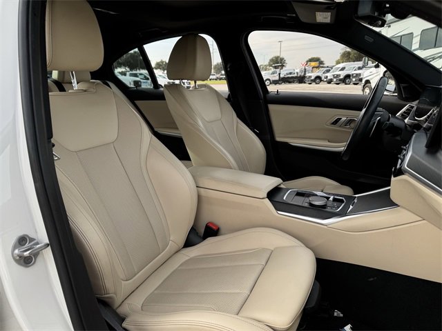 Used 2023 BMW 330i Sedan w/ Driving Assistance Package image 28