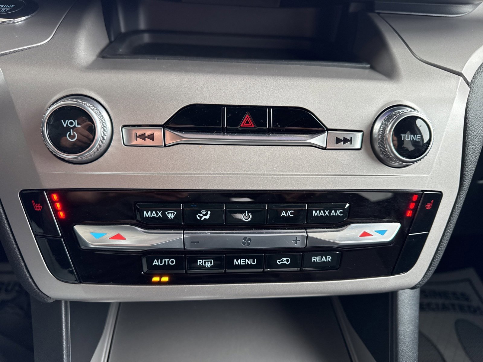 Certified 2023 Ford Explorer XLT w/ Class IV Trailer Tow Package image 33