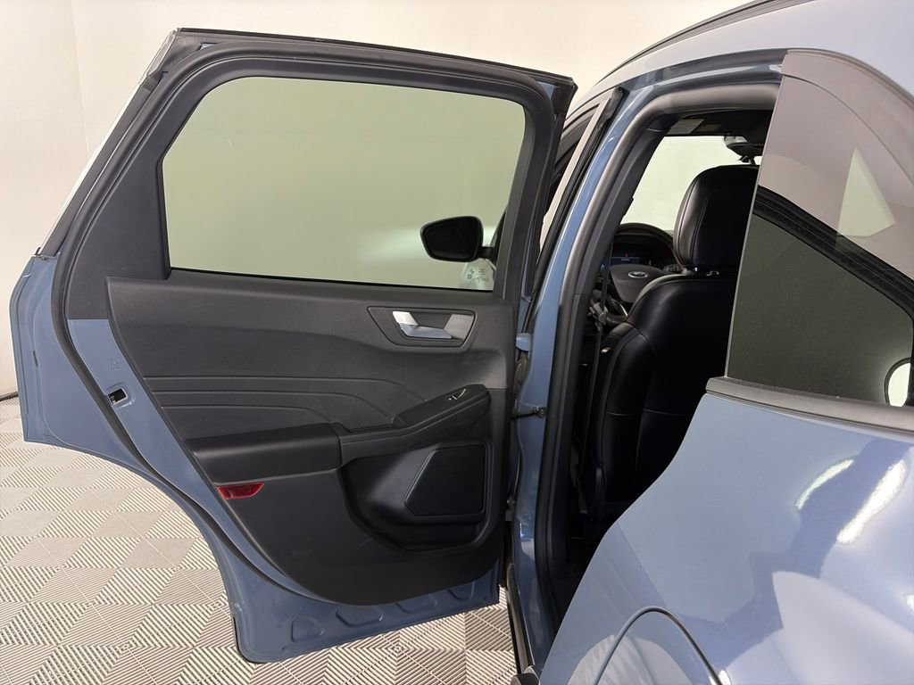 Certified 2025 Ford Escape ST-Line Select AWD/4WD image 12