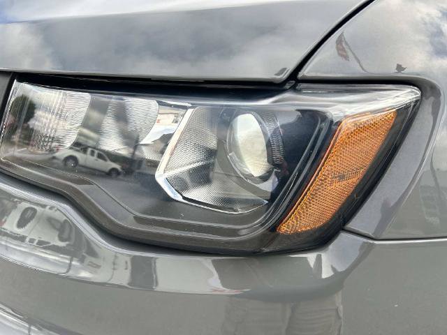 Used 2021 Jeep Grand Cherokee Laredo X AWD/4WD image 10