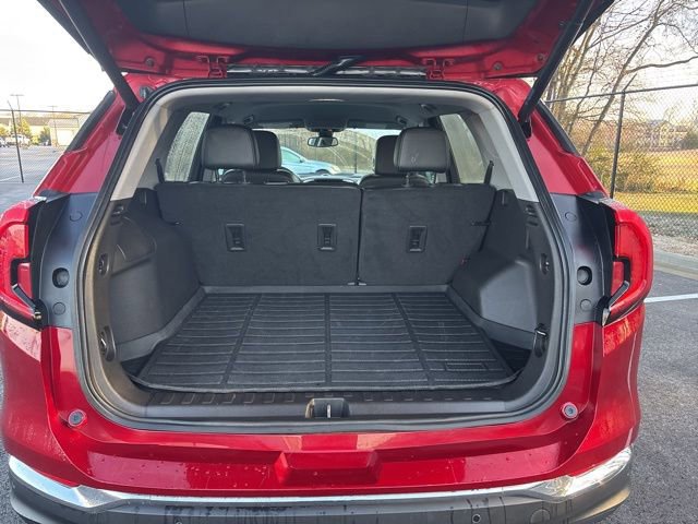 Used 2024 GMC Terrain SLT w/ LPO, Cargo Package image 11