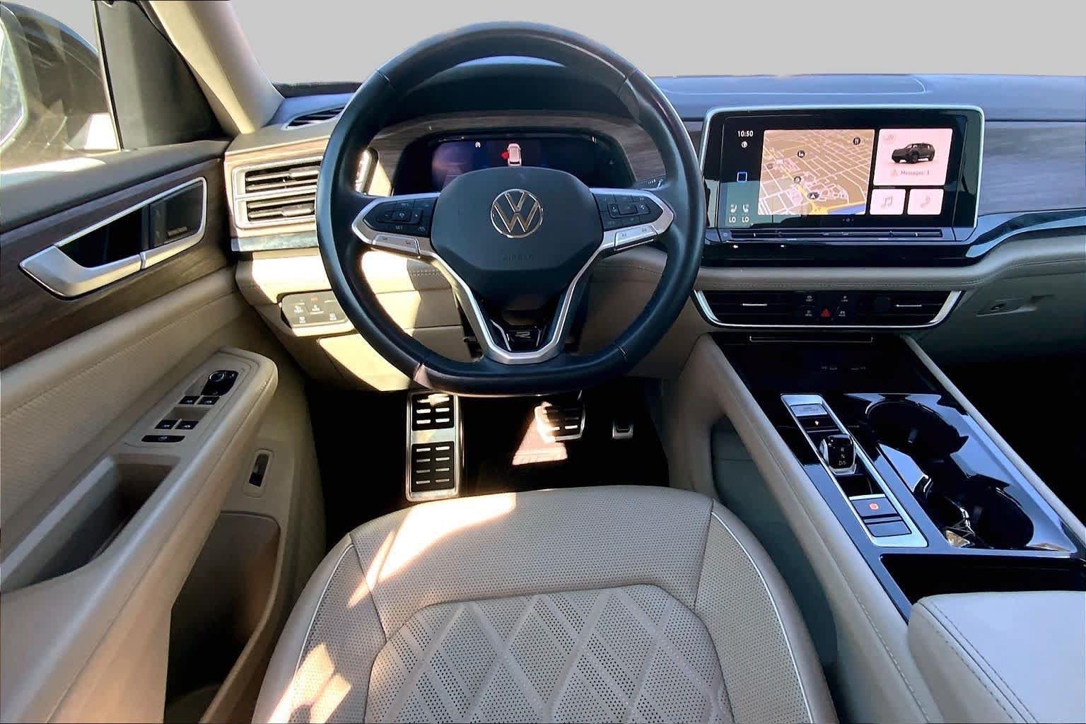 Used 2025 Volkswagen Atlas SEL Premium R-Line AWD/4WD image 6