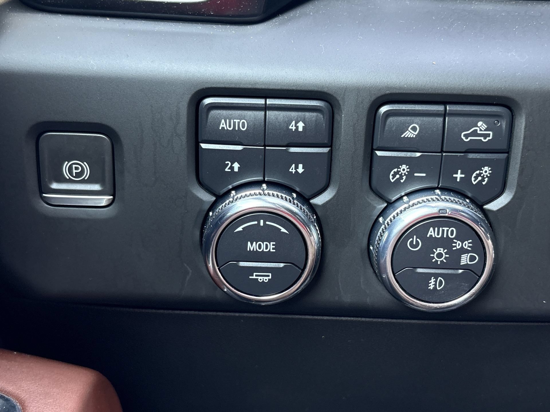 Used 2023 GMC Sierra 1500 Denali Ultimate AWD/4WD image 11