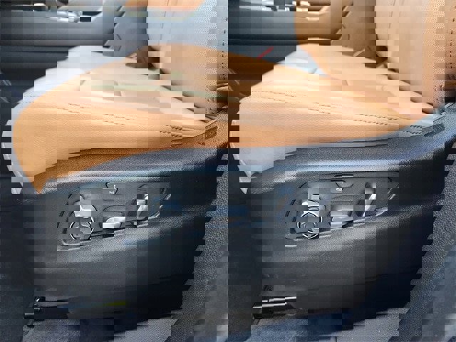 Used 2025 Cadillac XT4 Sport image 22